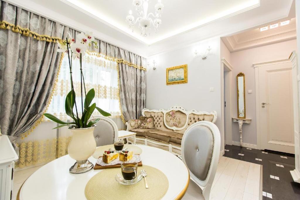 Pk Apartments-Lipowa Street-Center 比亚韦斯托克 外观 照片